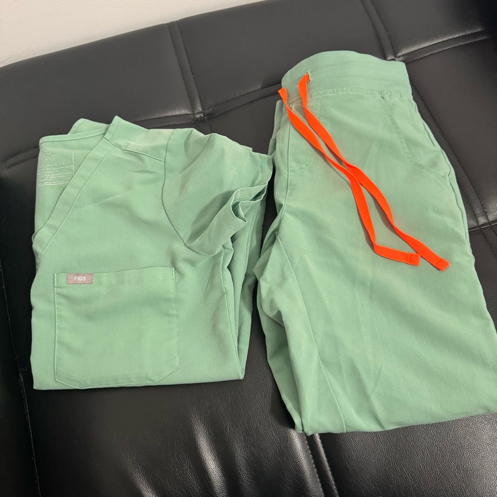 Figs XS green scrub set